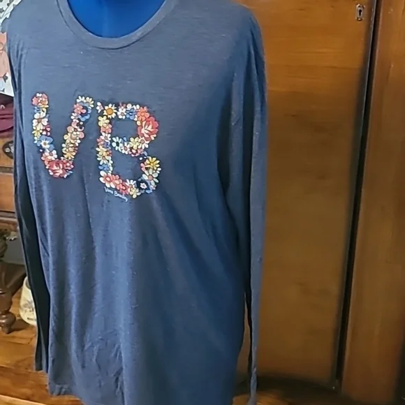 Vera Bradley LS. Prairie floral on Navy Heather size women's 2XL. (#1118)) - Picture 3 of 13